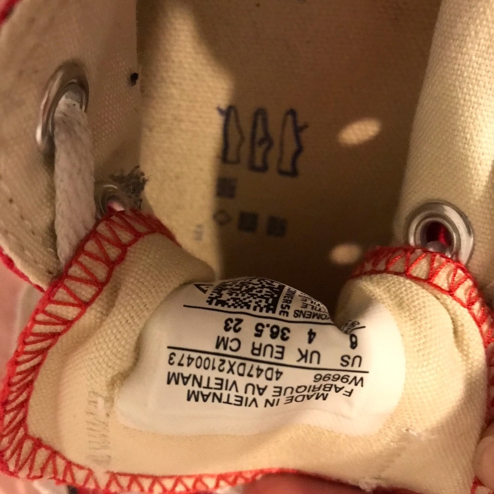 Converse - Picture 3 of 3